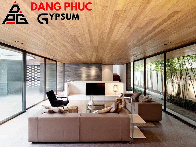 Trần nhựa PVC 3D giả gỗ ốp trần phòng khách