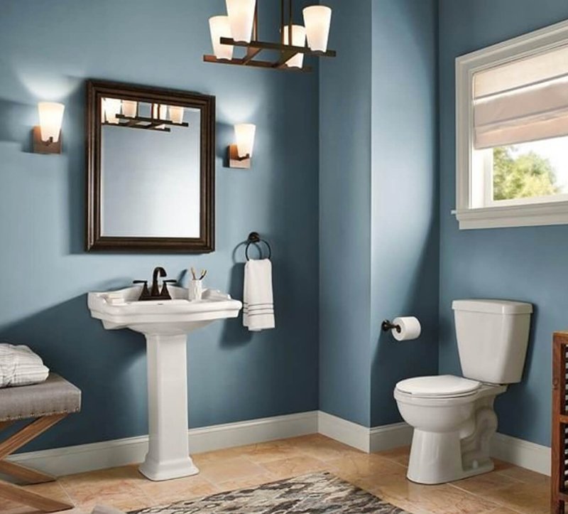 Màu xanh dương cá tính cho nhà vệ sinh