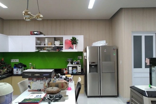 tấm nhựa ốp tường giả gỗ Đài Loan phòng bếp