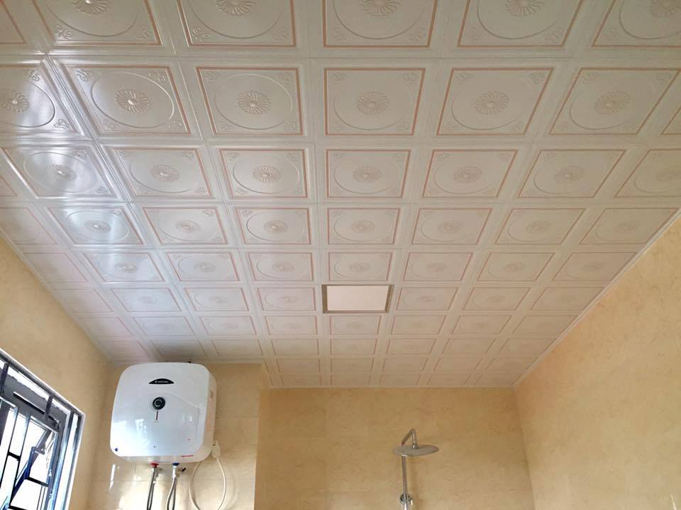 trần nhà vệ sinh bằng nhôm